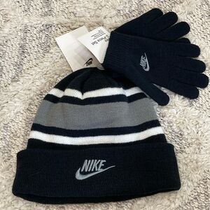 NWT Nike hat/gloves set